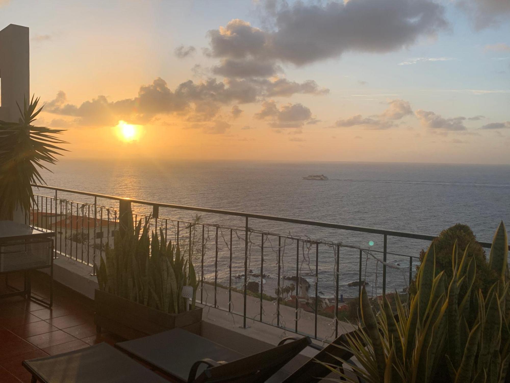 Oceanview Penthouse Apartment Caniço Екстериор снимка
